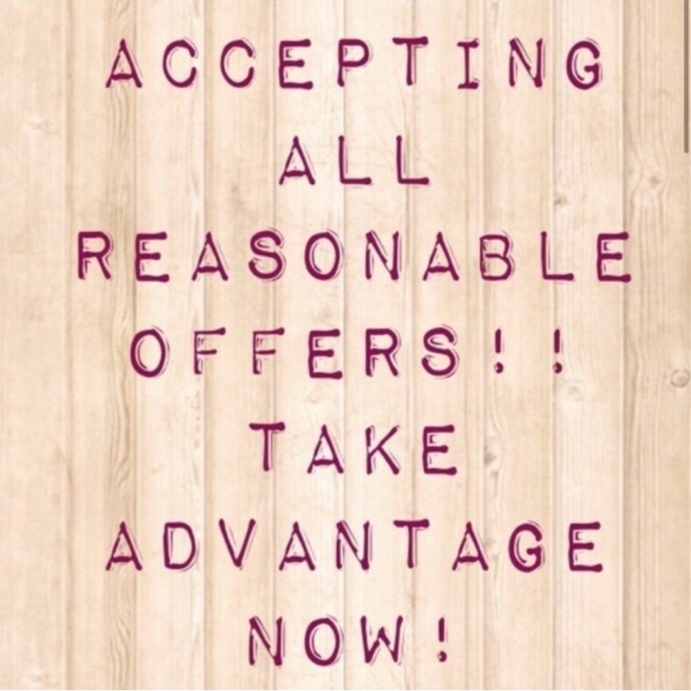 CLOSET CLEAR OUT- make me an offer!